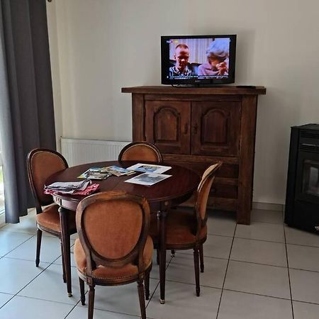 Maison Centre De Bellegarde Avec Jardin Et Terrasse Equipee D'Un Salon De Jardin Et D'Un Barbecue Cuisine Equipee 3 Chambres Avec 2 Lits Double 140X190 Et 2 Lits Simple Chauffage Poele A Granules Parking Gratuit Devant La Maison Bellegarde-du-Loiret מראה חיצוני תמונה