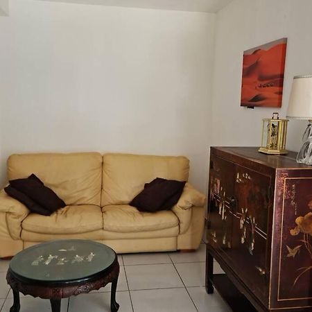 Maison Centre De Bellegarde Avec Jardin Et Terrasse Equipee D'Un Salon De Jardin Et D'Un Barbecue Cuisine Equipee 3 Chambres Avec 2 Lits Double 140X190 Et 2 Lits Simple Chauffage Poele A Granules Parking Gratuit Devant La Maison Bellegarde-du-Loiret מראה חיצוני תמונה